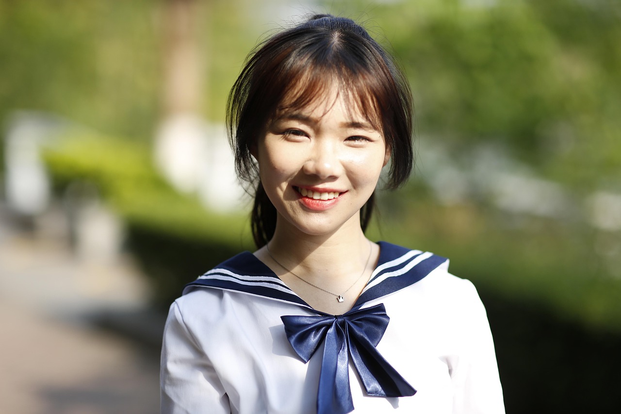 五月璀璨之星，名字仅三个字的女明星的魅力之旅